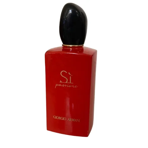 ادکلن Si Passione Armani | رایحهای جسورانه و زنانه برای بانوان قدرتمند